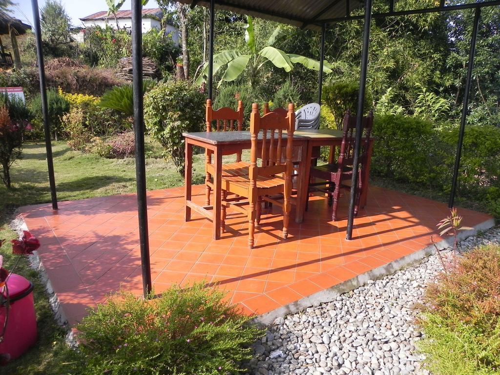 Rupa View Guest House Pokhara Exteriör bild